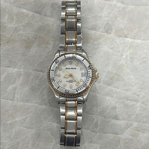 Women’s  Hugo Maxx Wrist Watch — Reloj De Mujer Marca Hugo Maxx